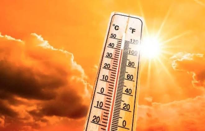 ملک بھر میں درجہ حرارت بلند، کئی علاقوں میں بارشوں کی نوید